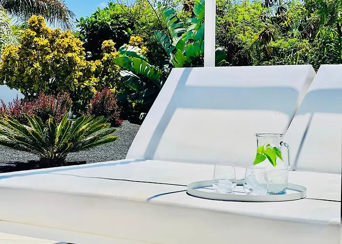 Canaryislandshost L Arena * Costa Teguise